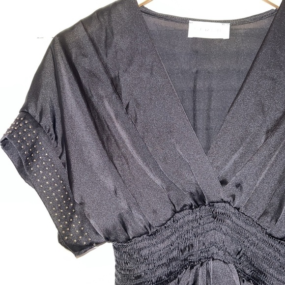 Women’s Top - Picture 5 of 14